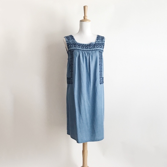 beach lunch lounge chambray dress
